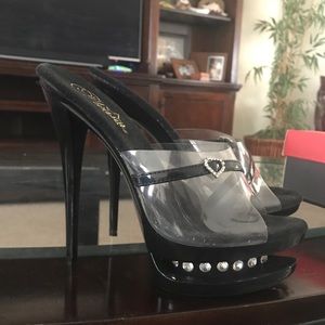 New...size 7 very comfortable